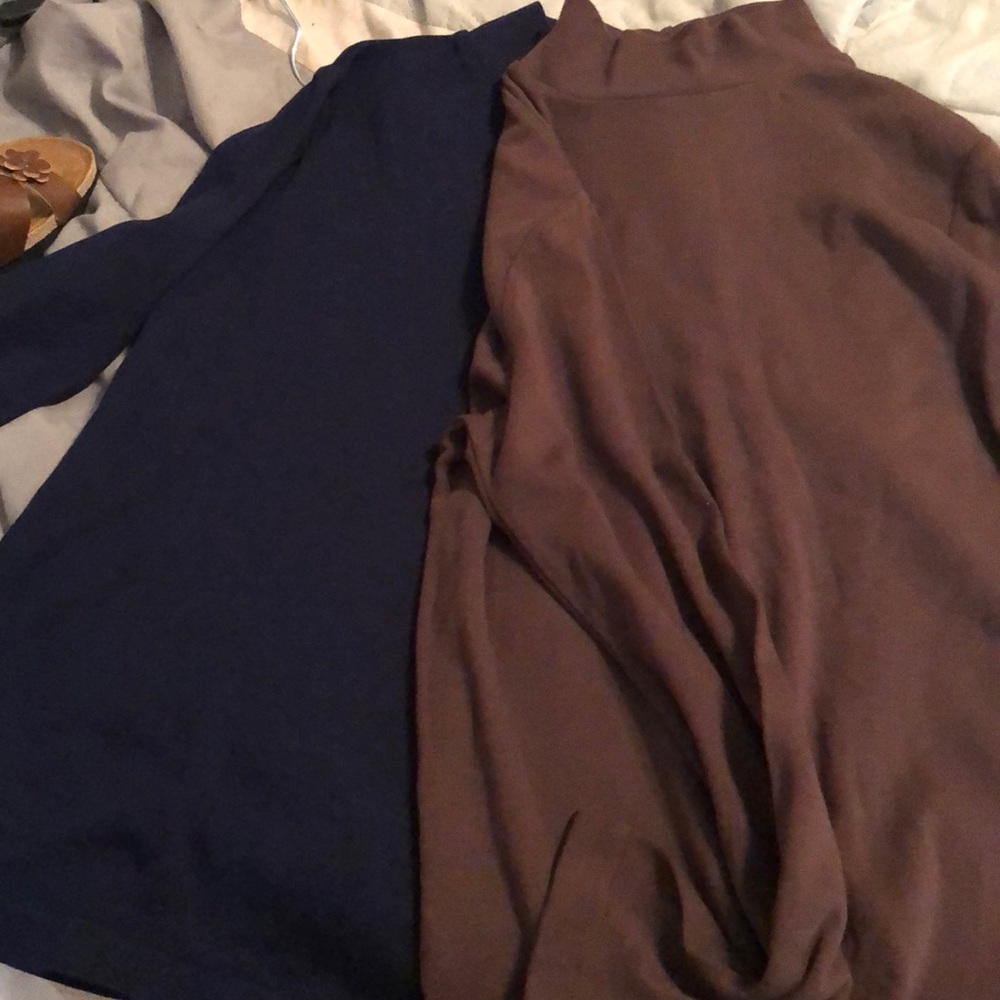 Two solid tank tops